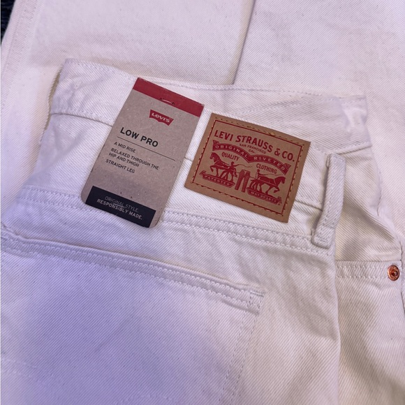 Levi’s Low Pro Jeans - Picture 2 of 4